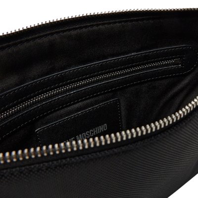 THE TRAVEL POUCH